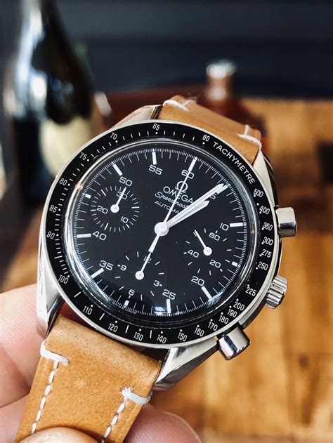 omega speedmaster moonwatch 39mm